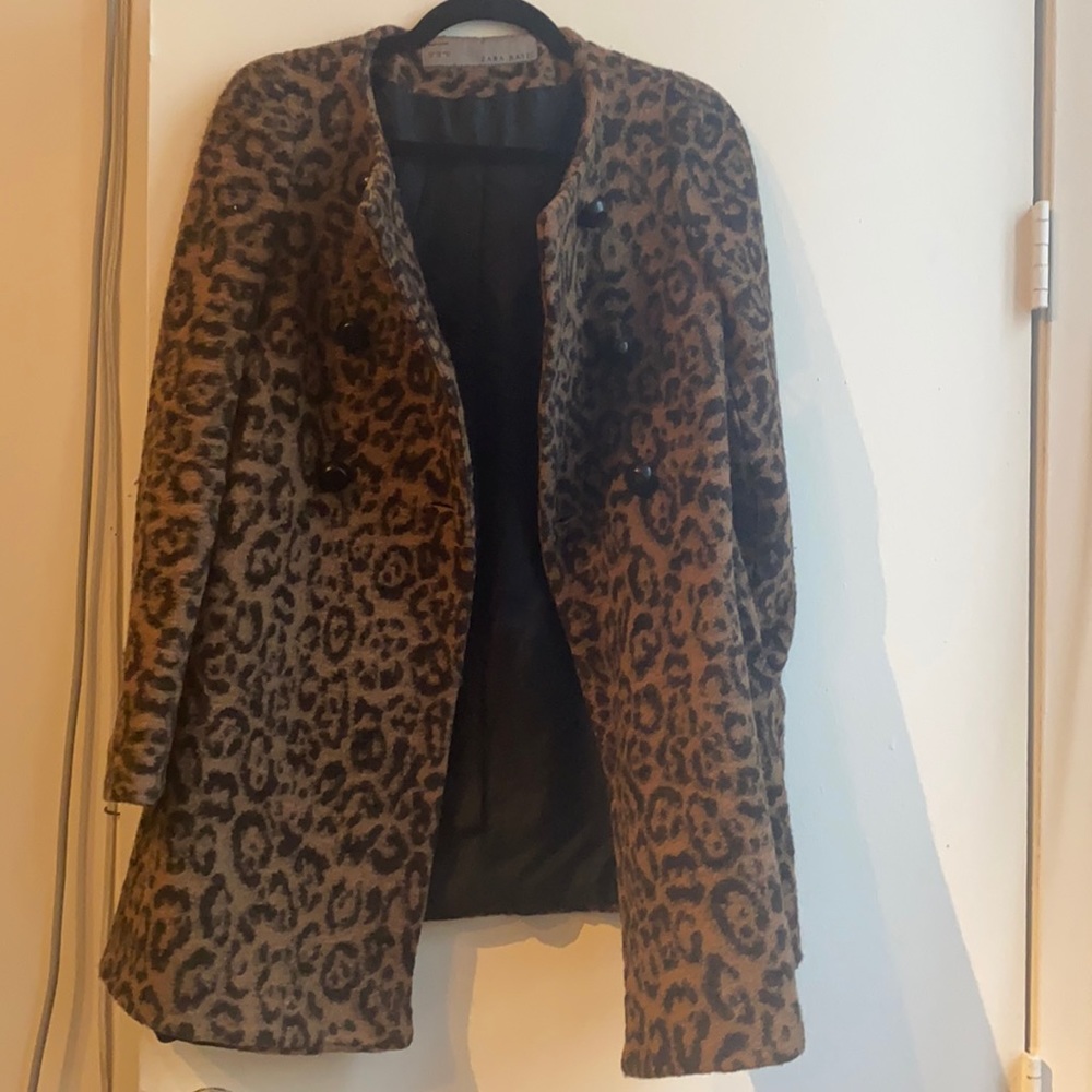 *Lightly worn* amazing Zara brown/black animal print coat